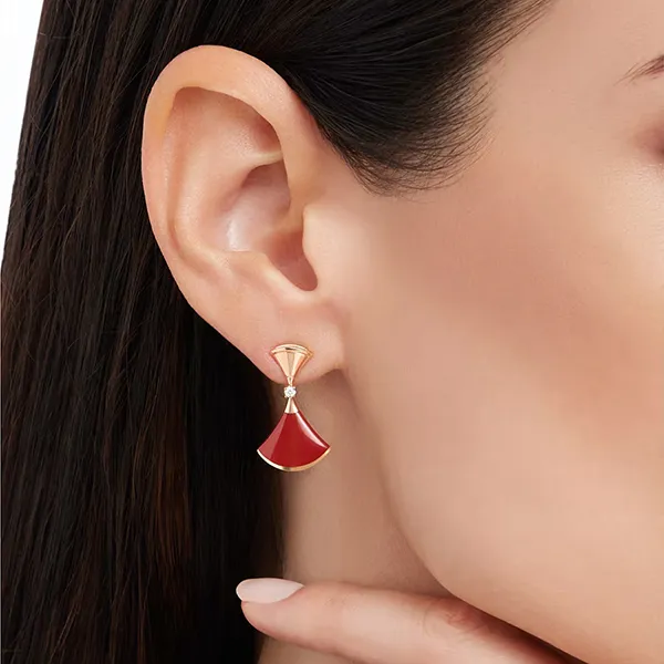 Bông Tai Phong Thủy Cho Người Mệnh Hỏa